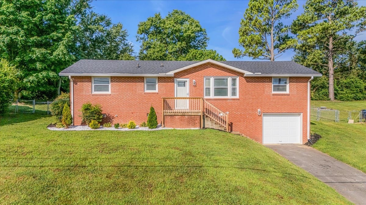 206 Bonnaoaks Dr