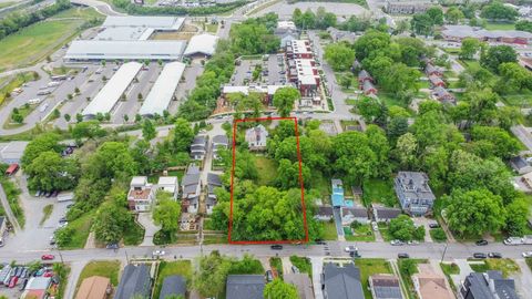 Photo of 430 Wingrove St, Nashville, TN 37203 (MLS # 3185707)