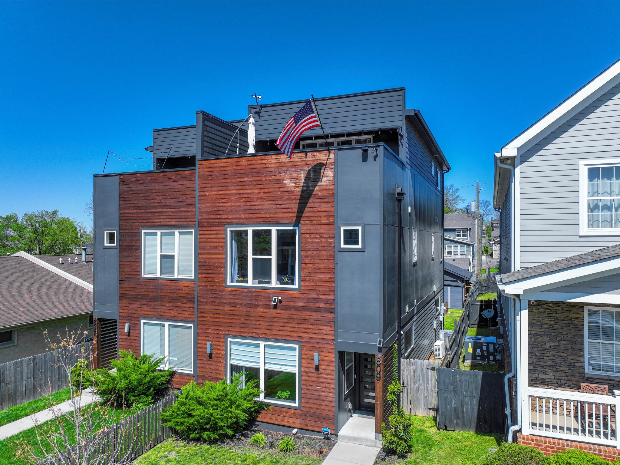 809 Sylvan St