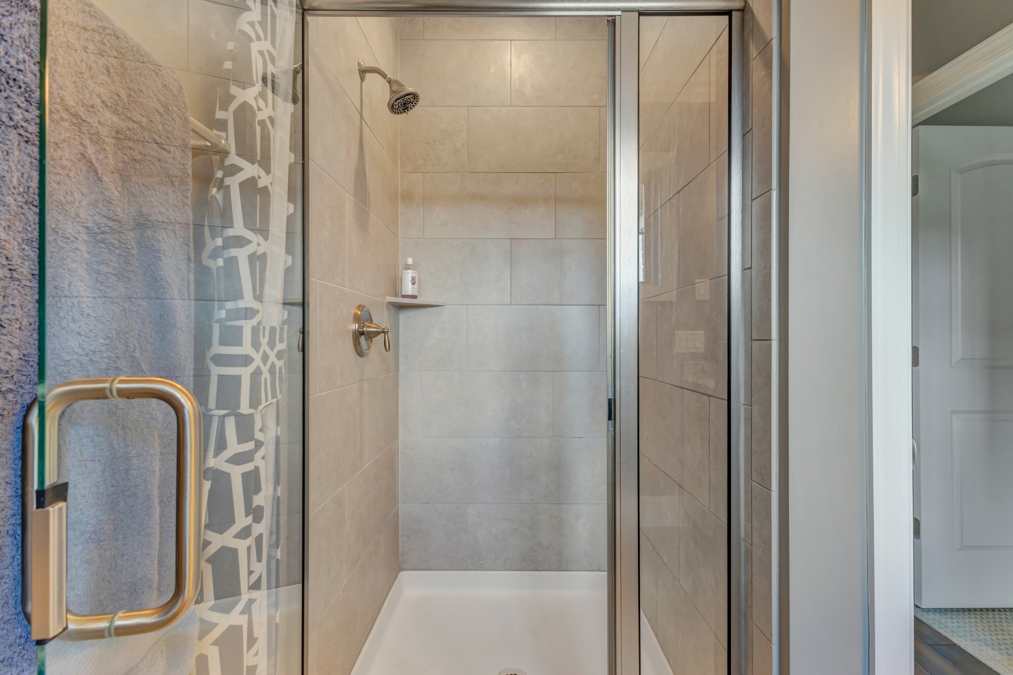 Brentwood, Tennessee 37027, United States, 6 Bedrooms Bedrooms, ,5 BathroomsBathrooms,Residential,Active,171587