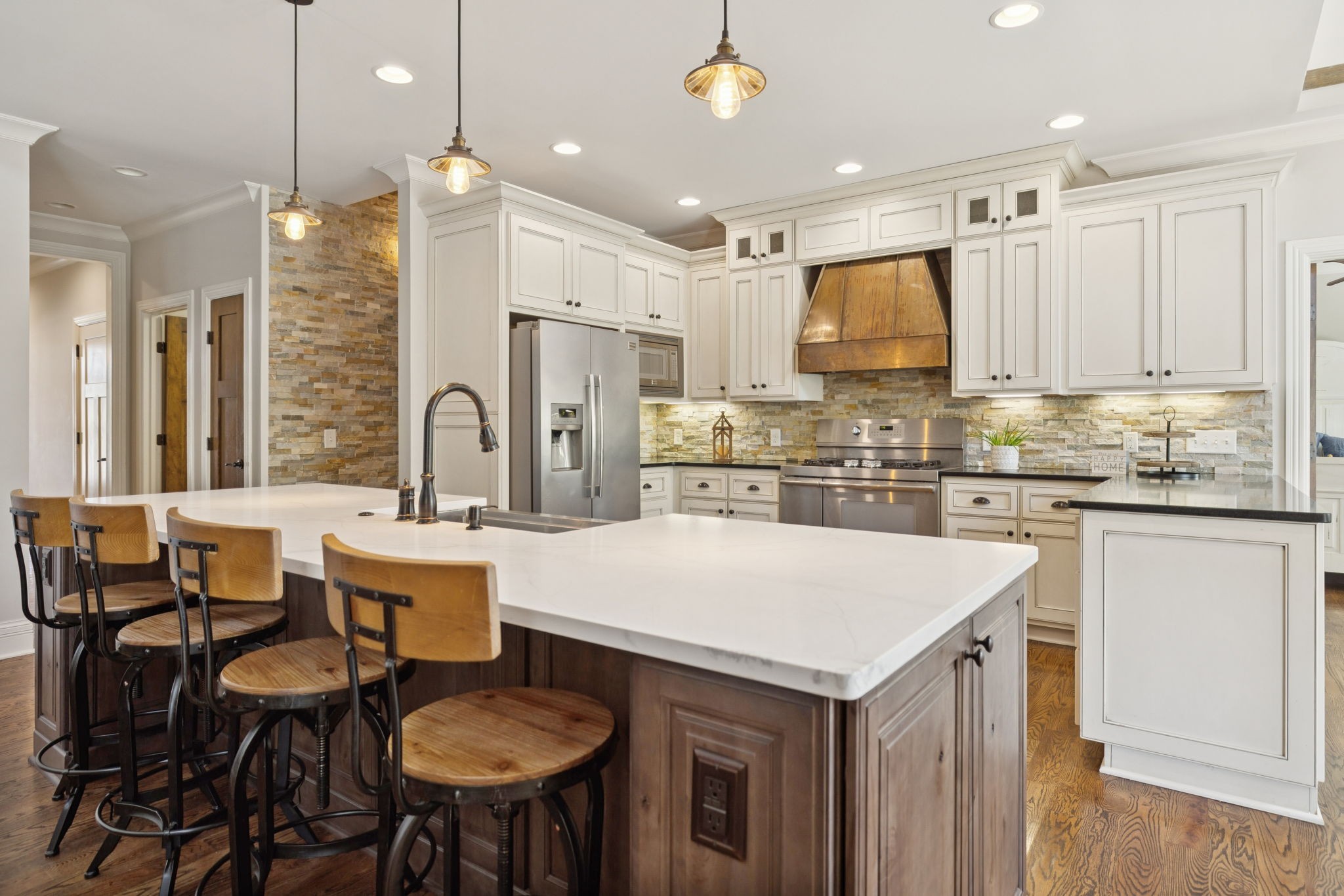 3140 Hidden Creek Dr