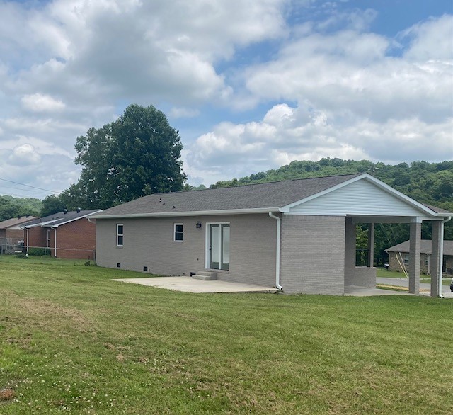 112 Lowell Dr W