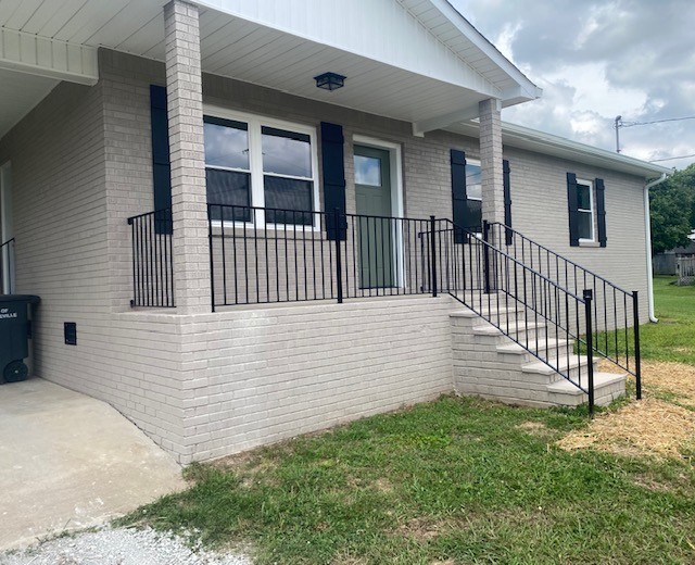112 Lowell Dr W