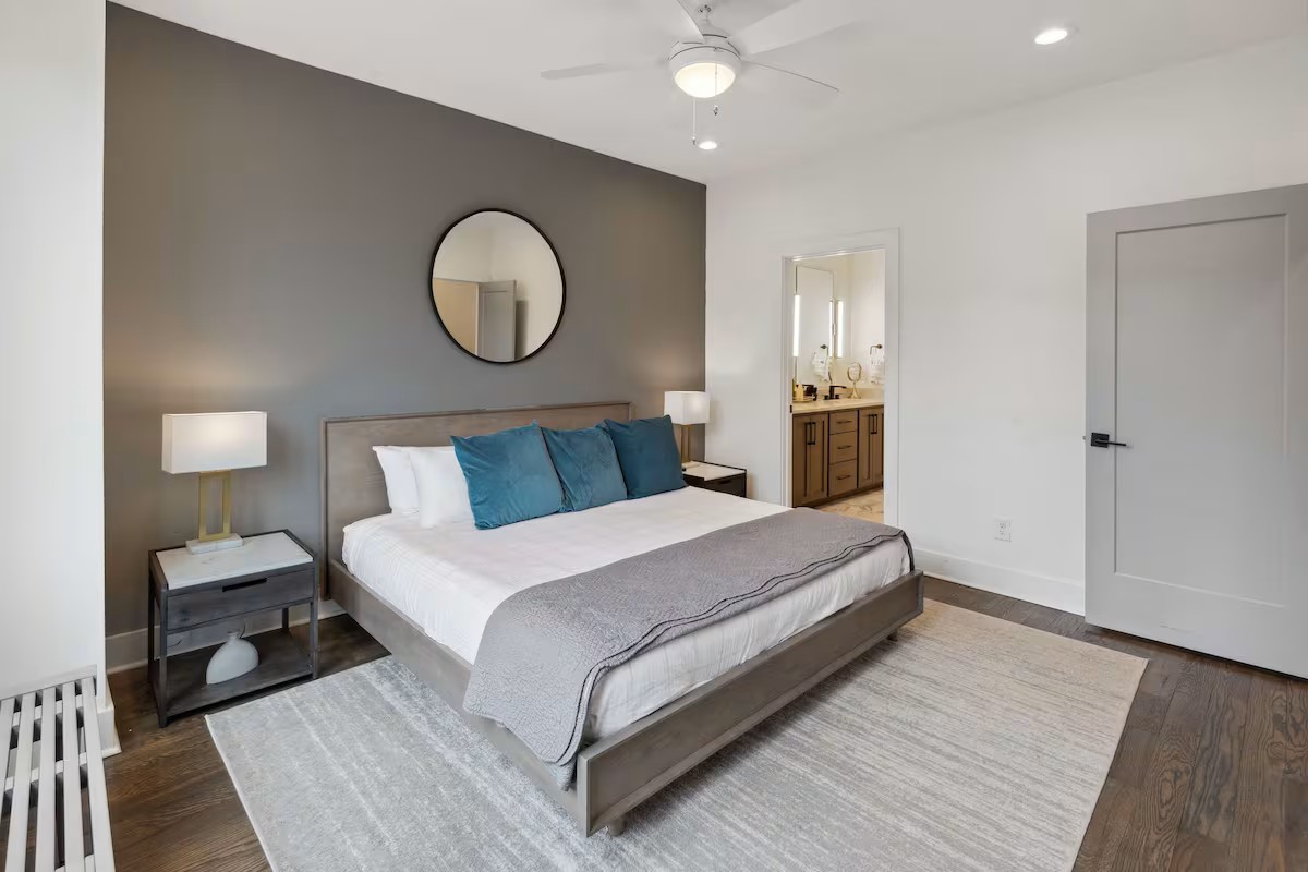 3206 West End Circle 1-8