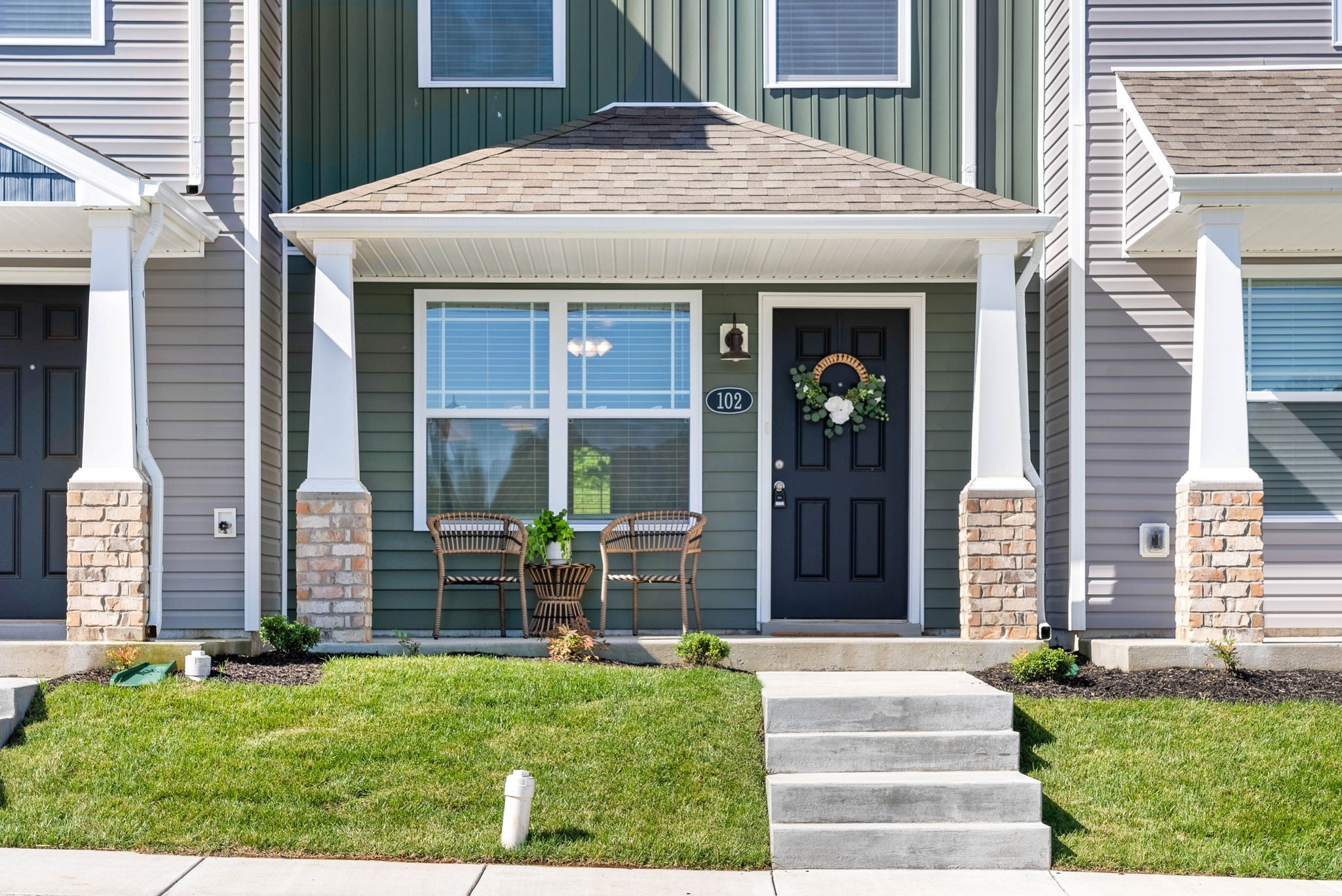 Clarksville, Tennessee 37040, United States, 2 Bedrooms Bedrooms, ,3 BathroomsBathrooms,Residential,Active,117218