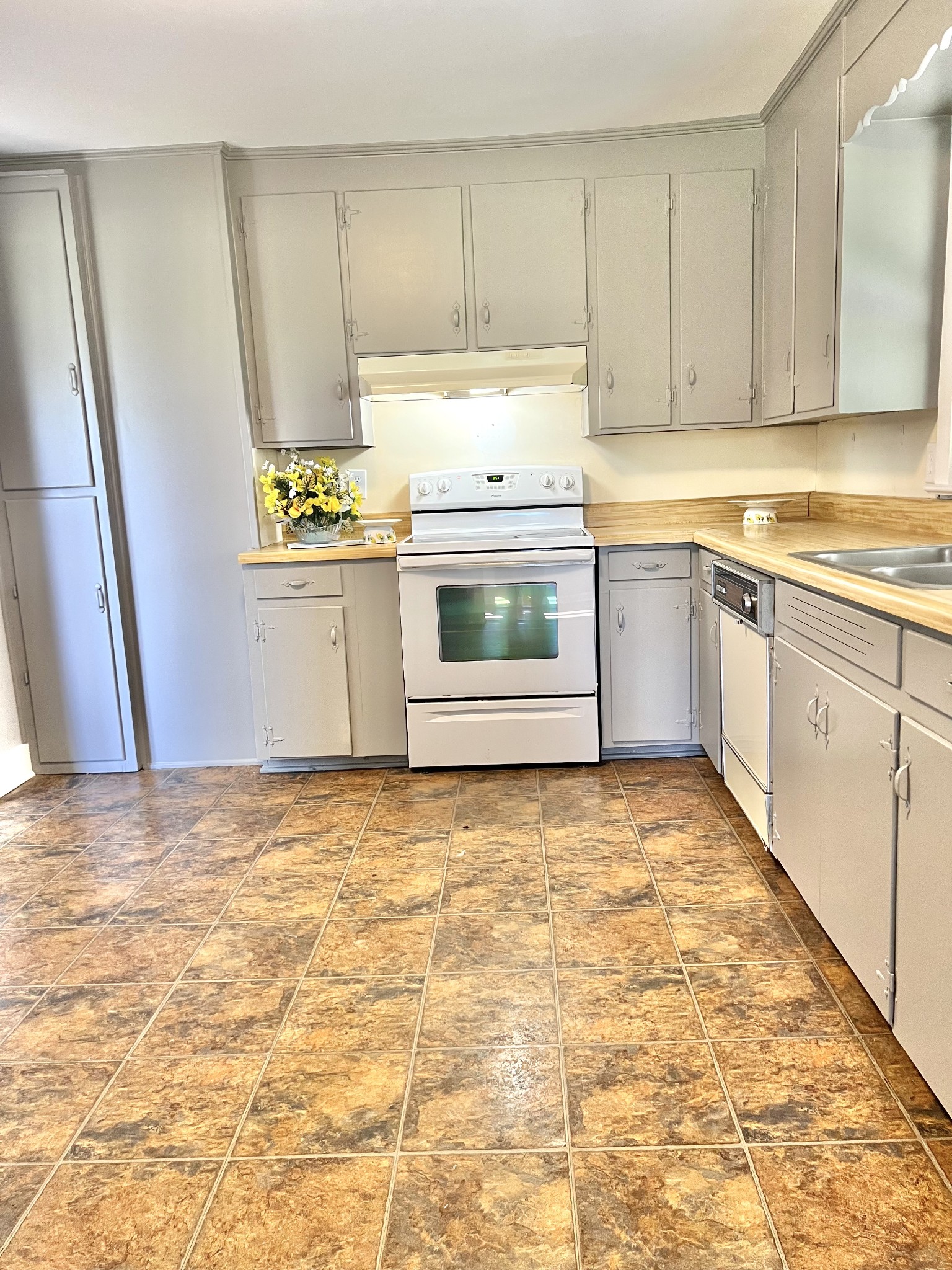 461 Hendrixson Dr