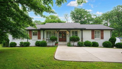 149 Lake Park Dr Hendersonville TN 37075
