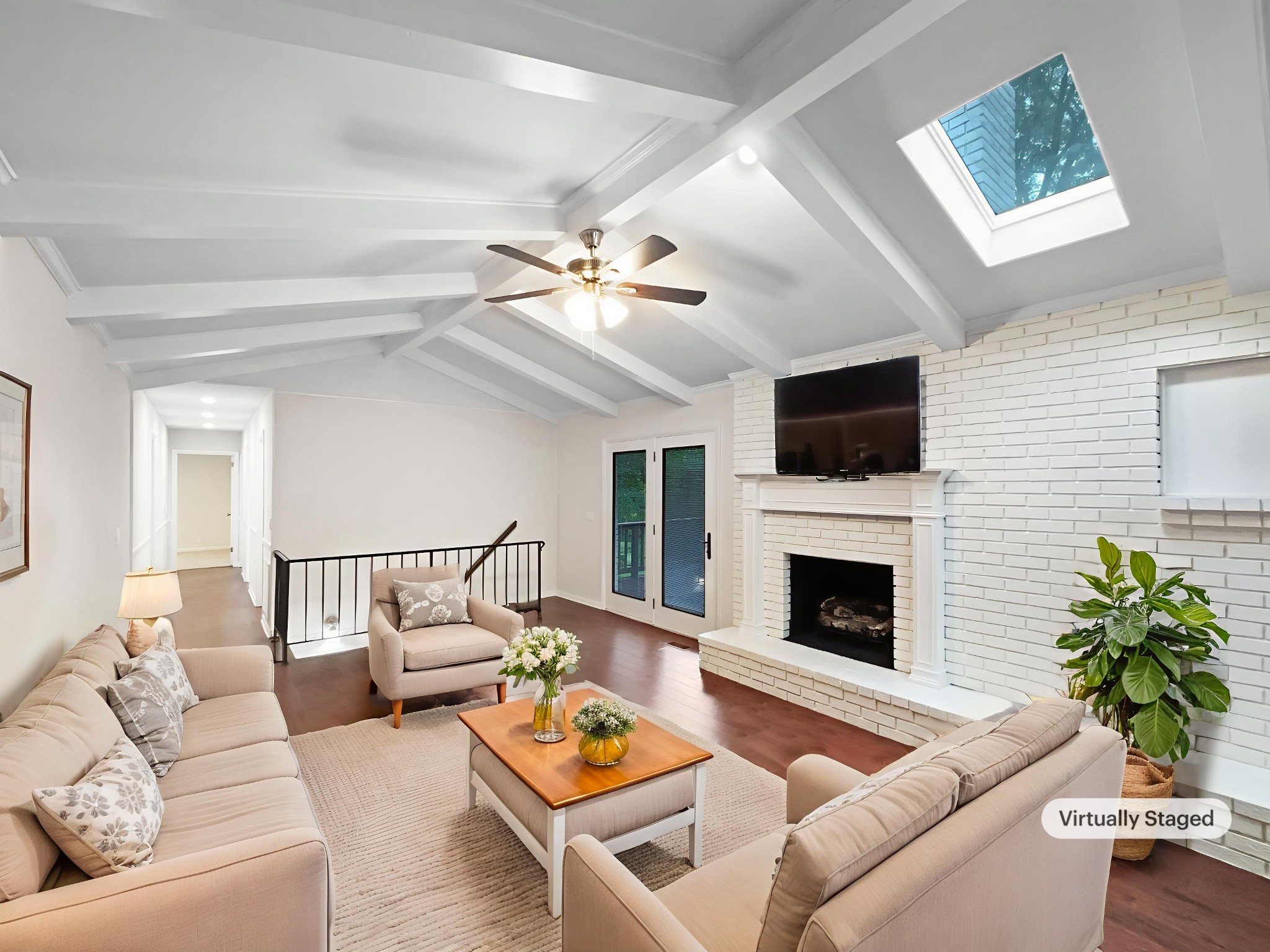 203 Snug Harbor Dr