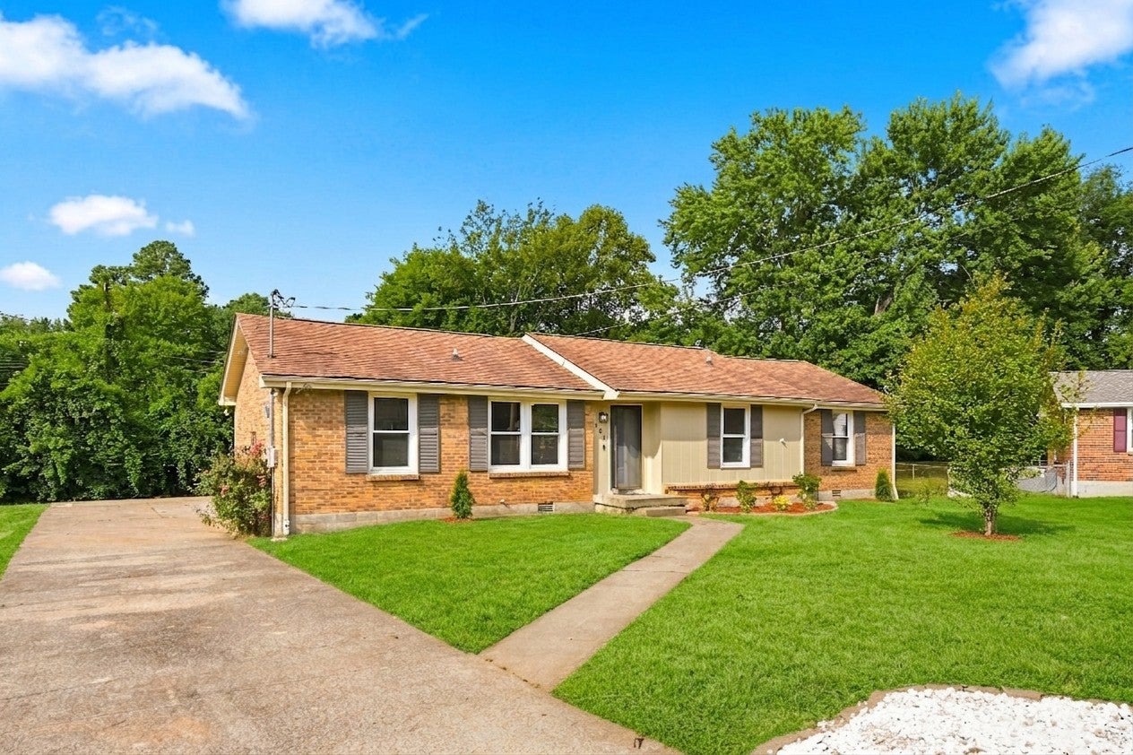 106 Winston Ct