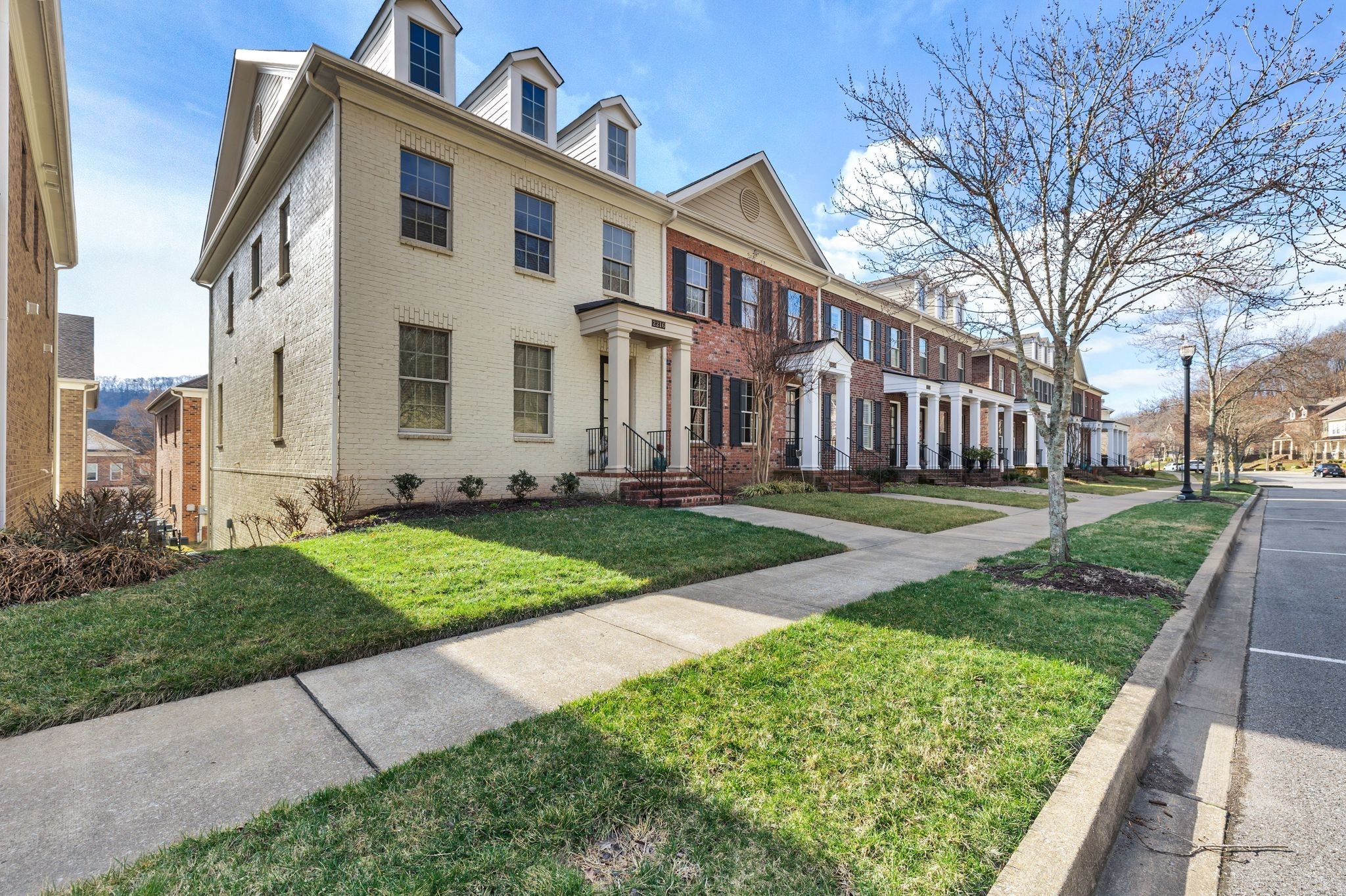 2214 Clare Park Dr