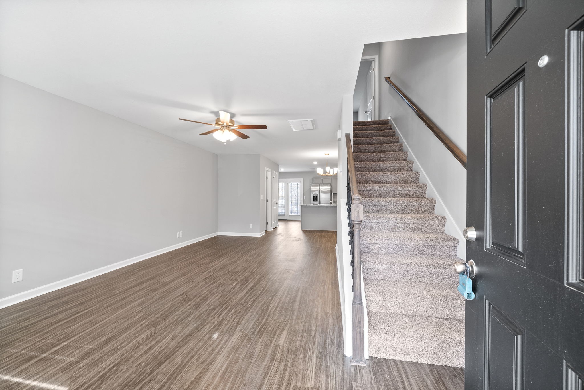 Clarksville, Tennessee 37040, United States, 2 Bedrooms Bedrooms, ,3 BathroomsBathrooms,Residential,Active,21910