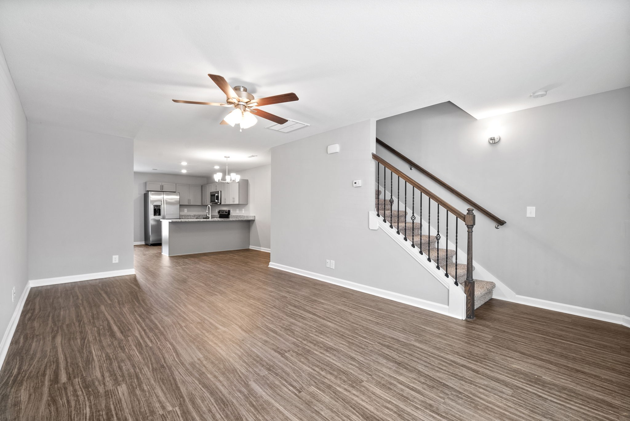 Clarksville, Tennessee 37040, United States, 2 Bedrooms Bedrooms, ,3 BathroomsBathrooms,Residential,Active,21910