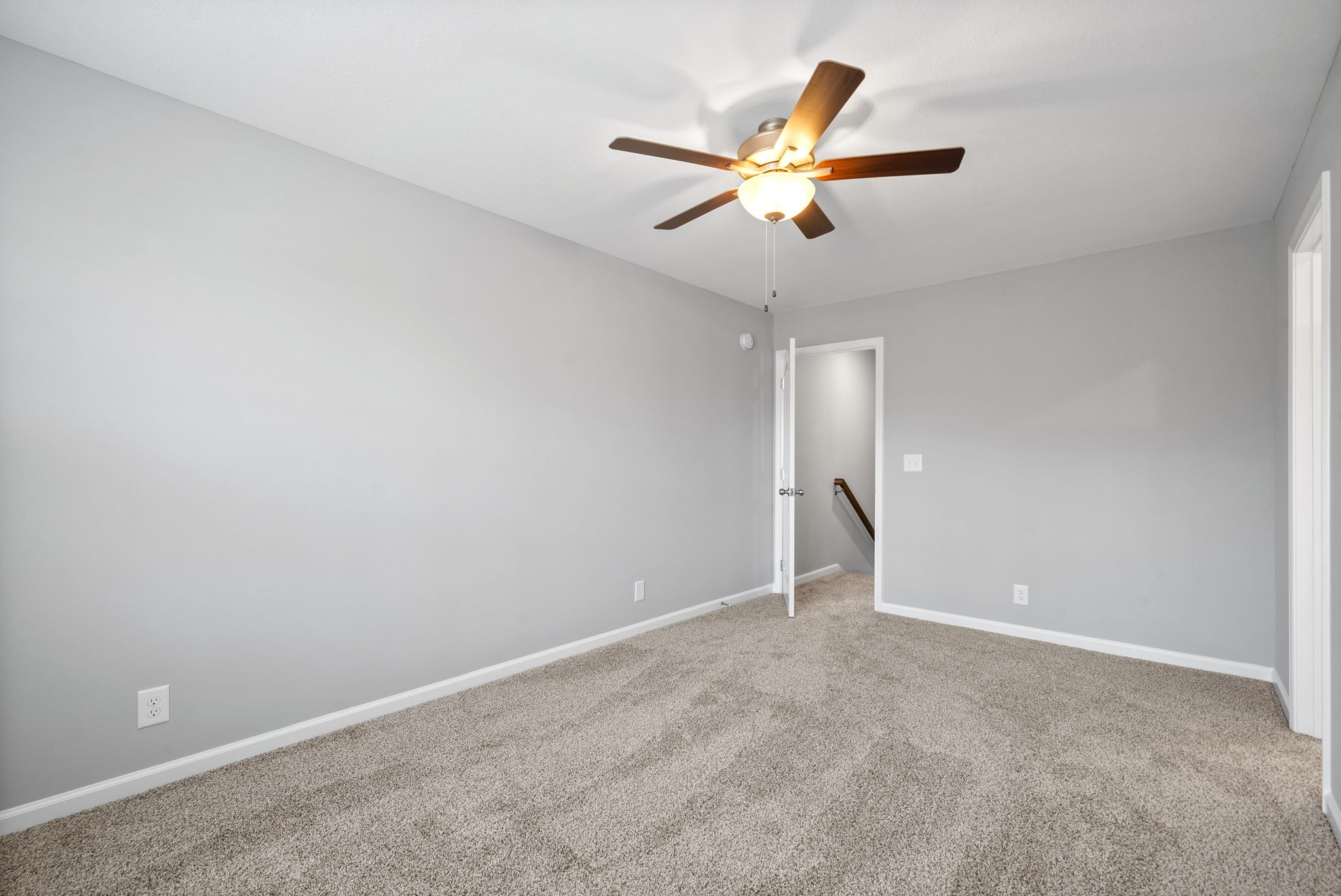 Clarksville, Tennessee 37040, United States, 2 Bedrooms Bedrooms, ,3 BathroomsBathrooms,Residential,Active,21910