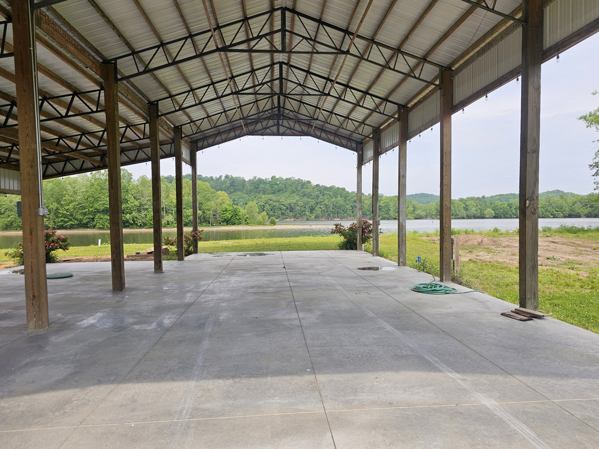 1262 South Riverfront Dr