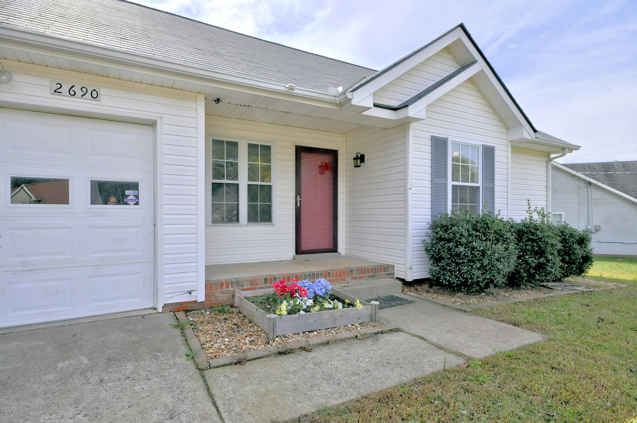 2690 ELKMONT DR
