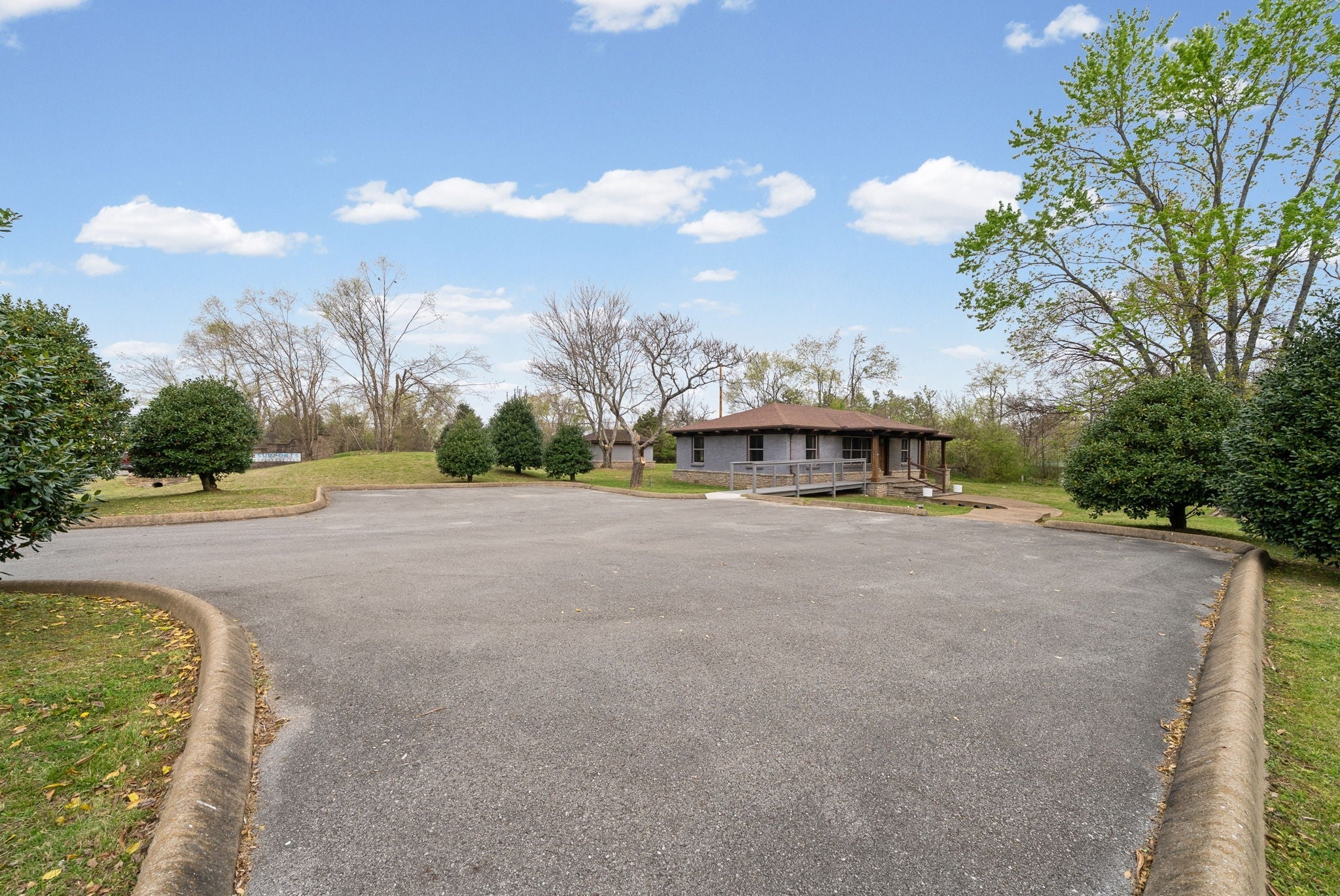 549 Swan Ave