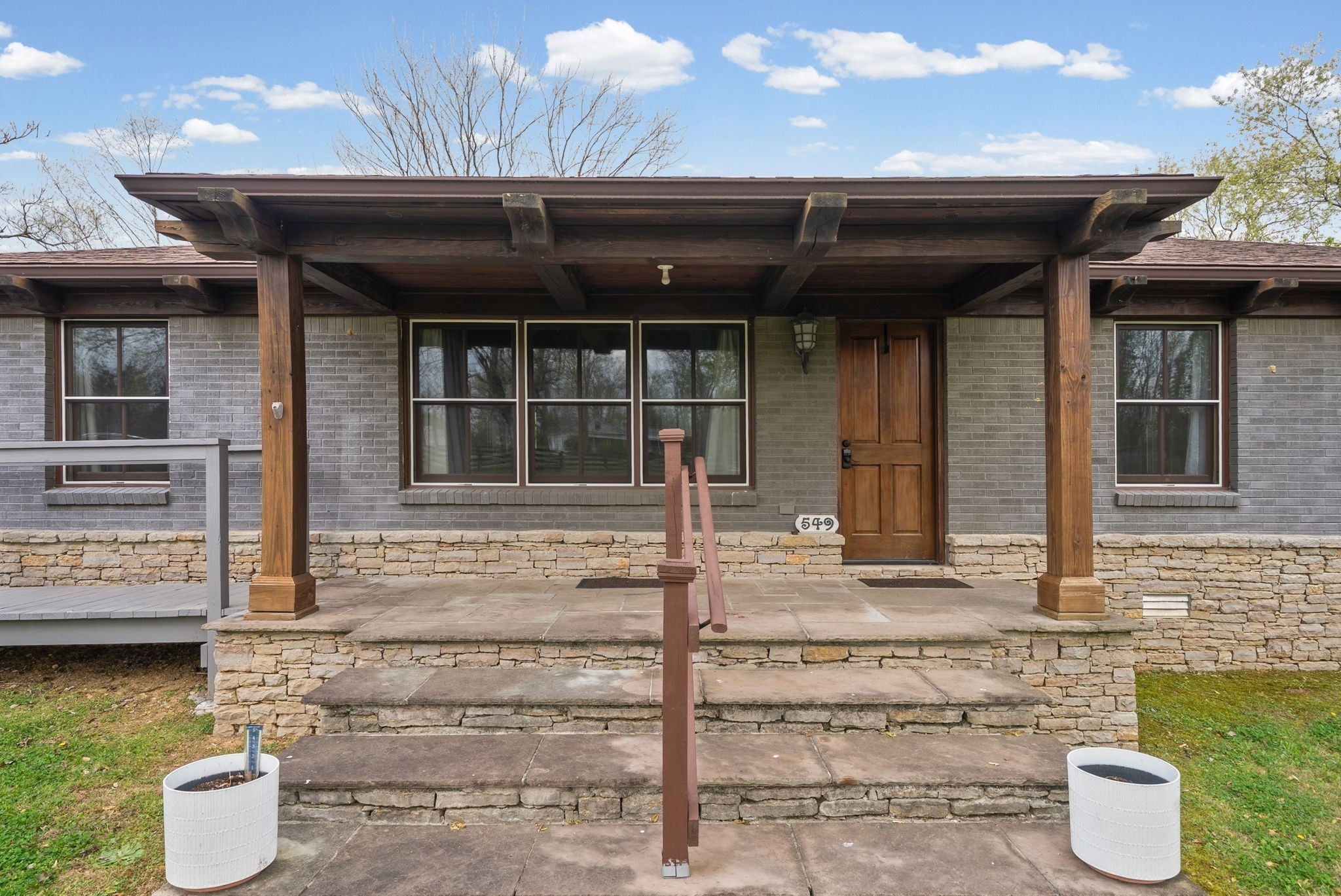 549 Swan Ave