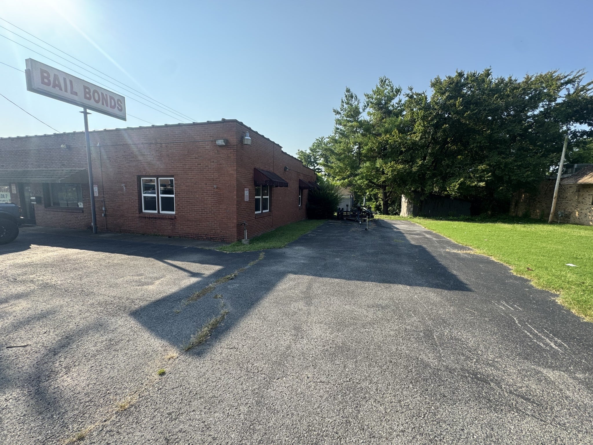 175 W Smith St