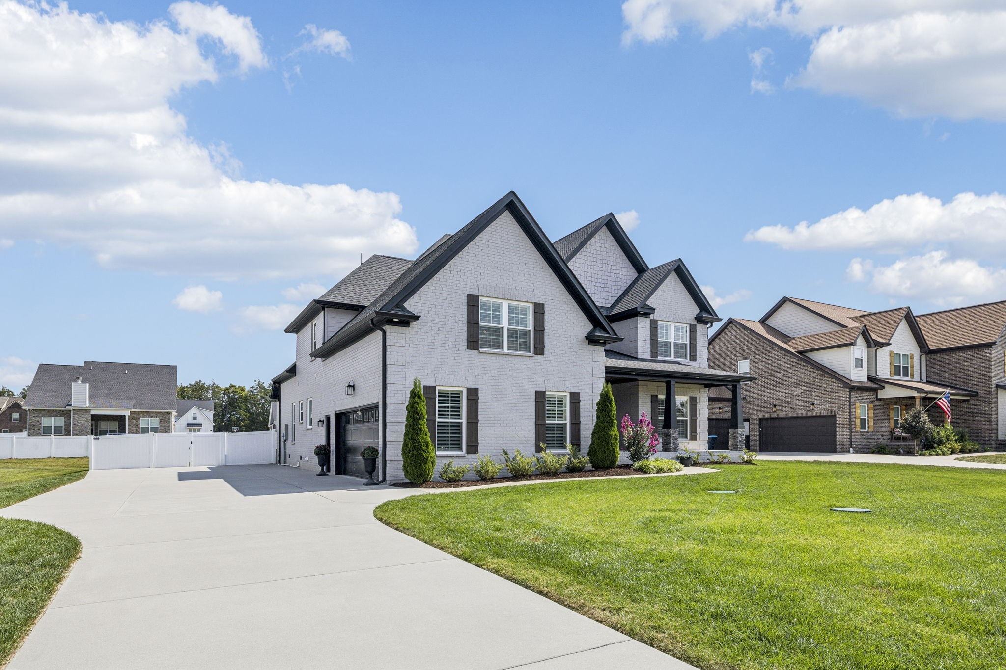 1832 Rhonda Dr