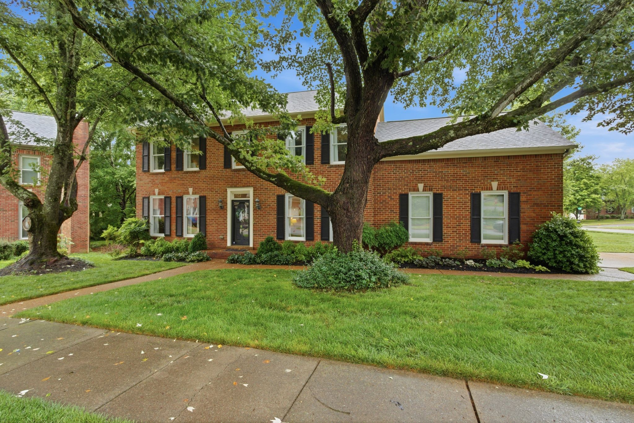 208 Coronation Ct