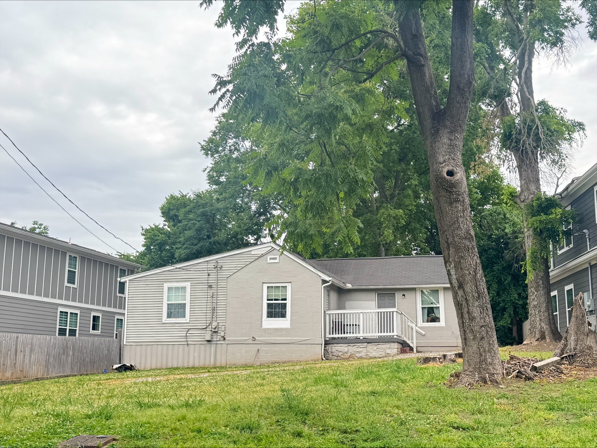 2222 Kline Ave