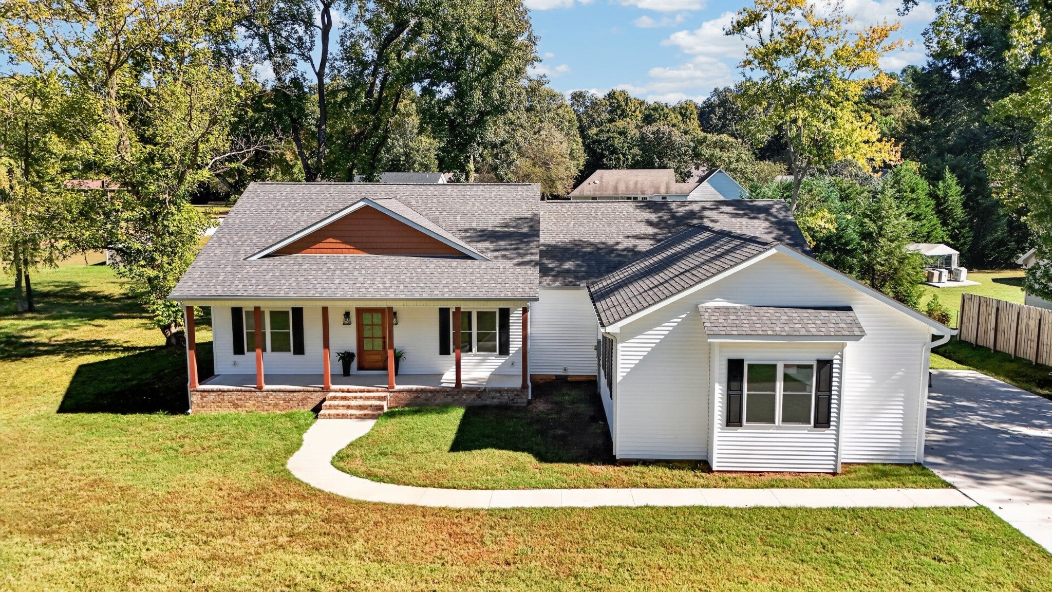 219 Jenny Ln
