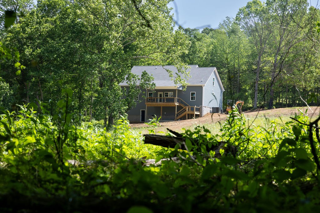 5570 Chambers Rd