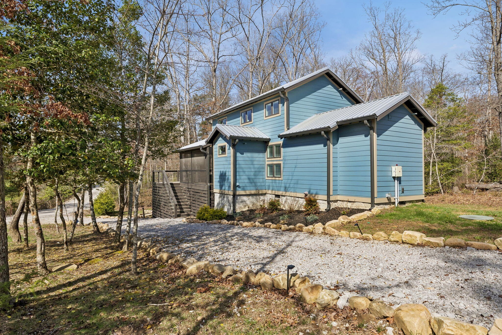 246 Hemlock Cove