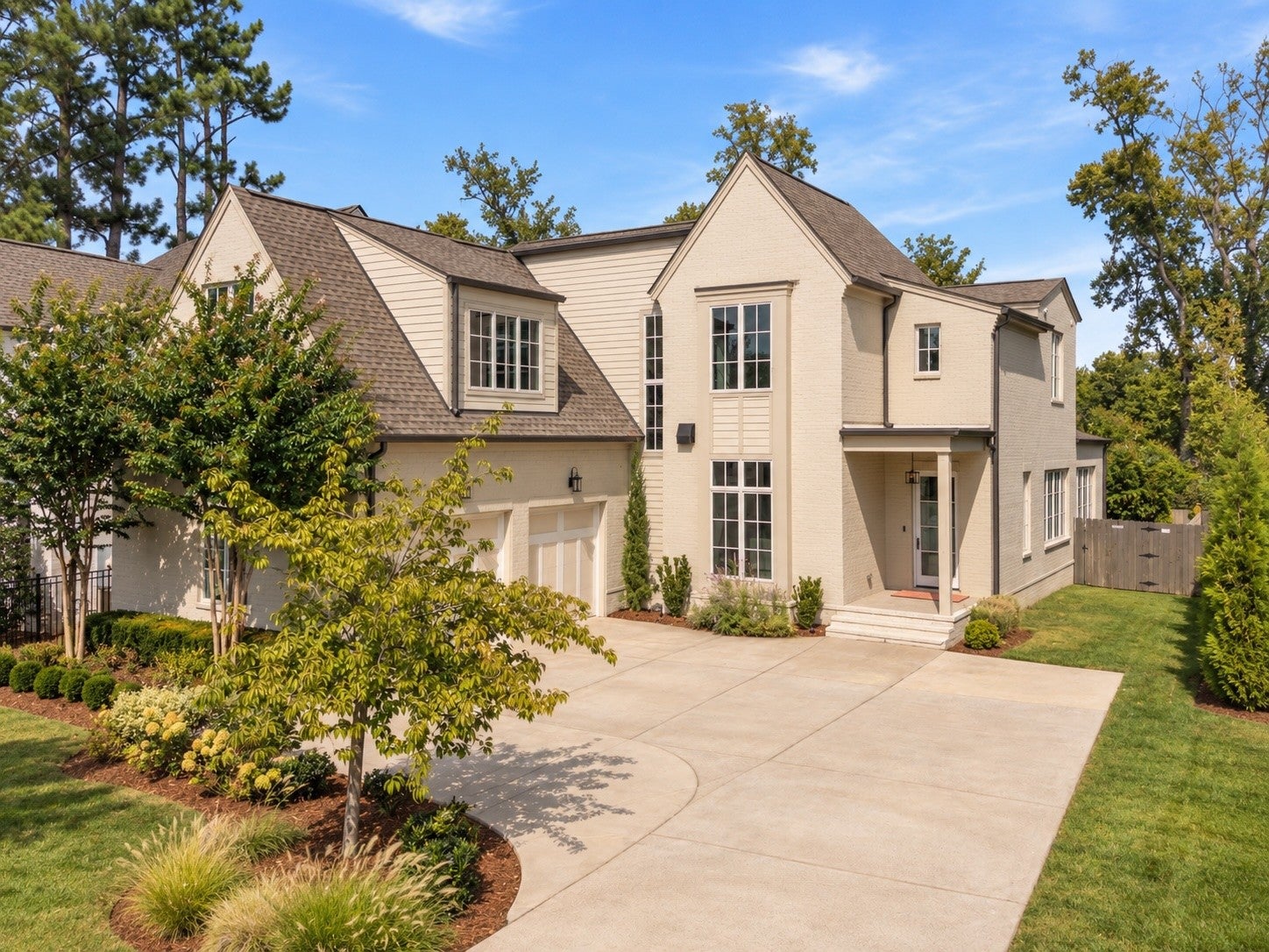1808 Castleman Dr