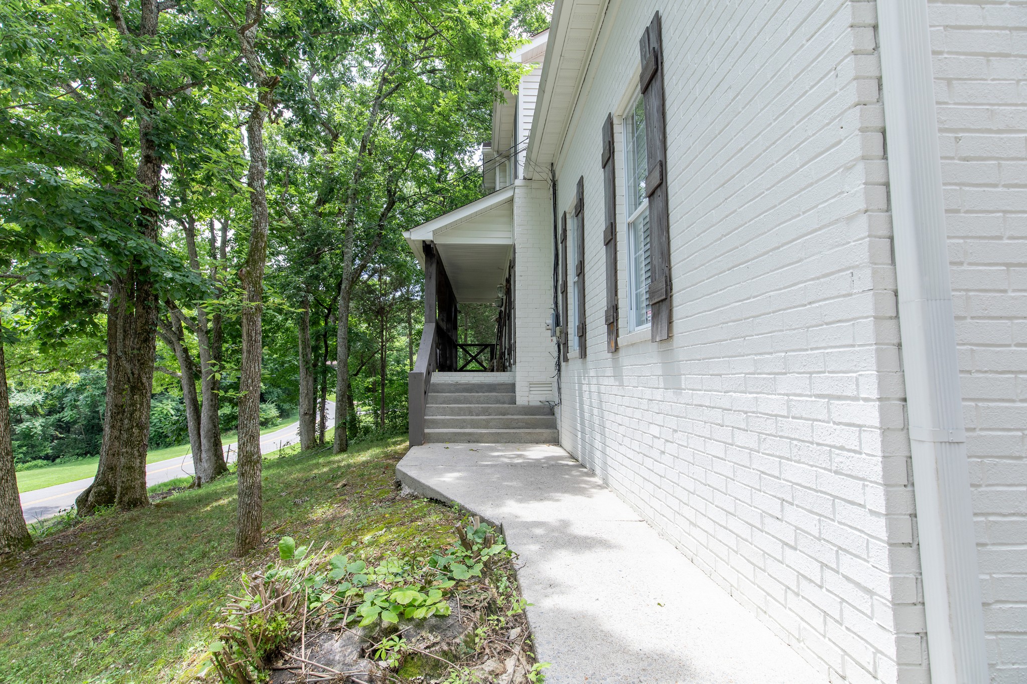 532 Moncrief Ave