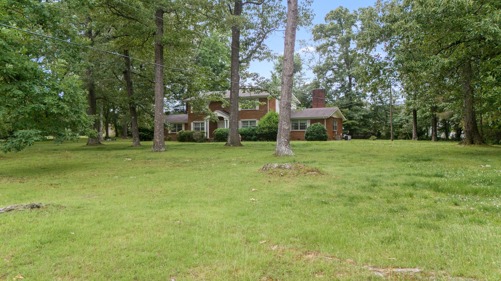 205 ARNOLD AVENUE
