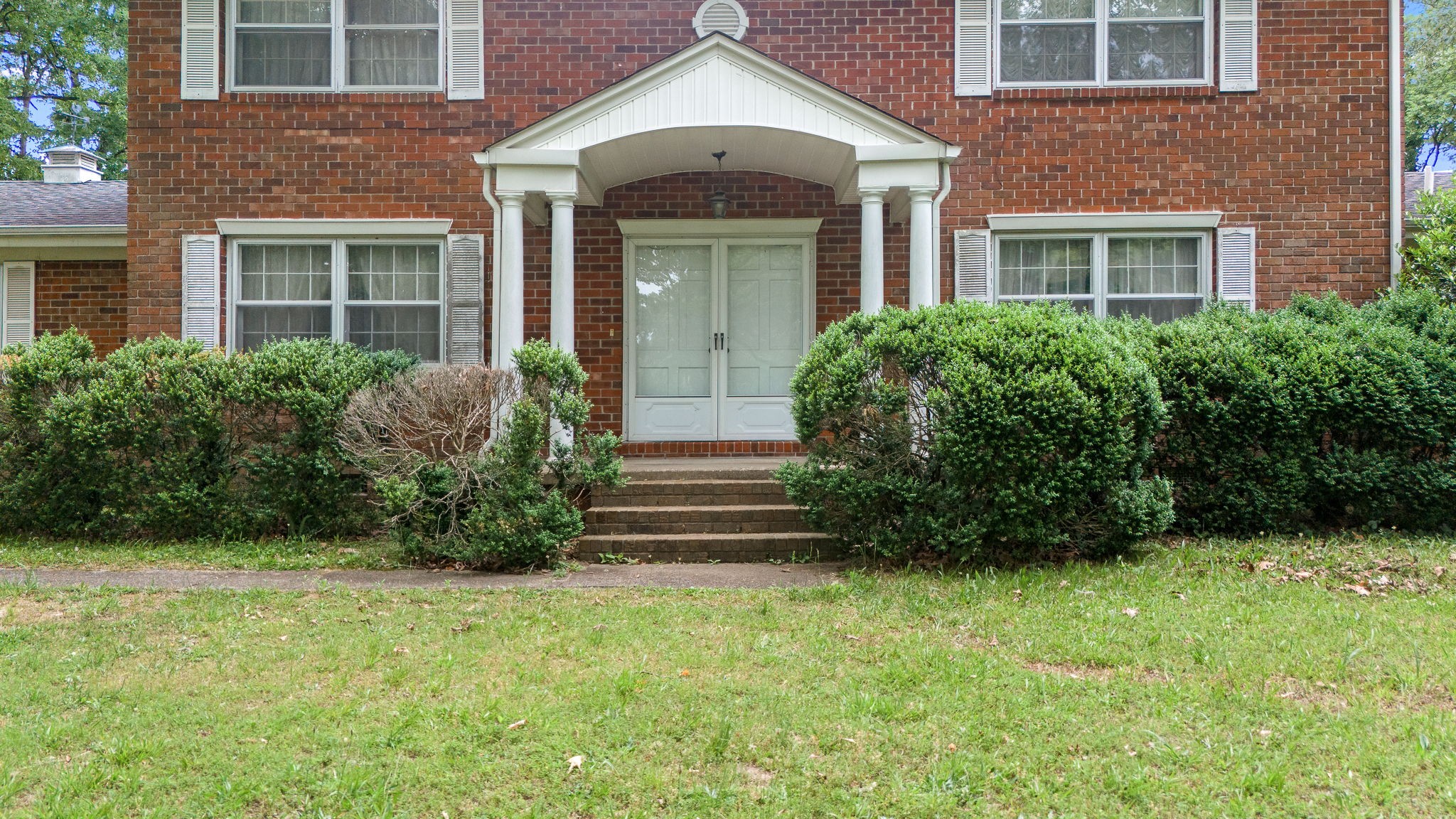205 ARNOLD AVENUE
