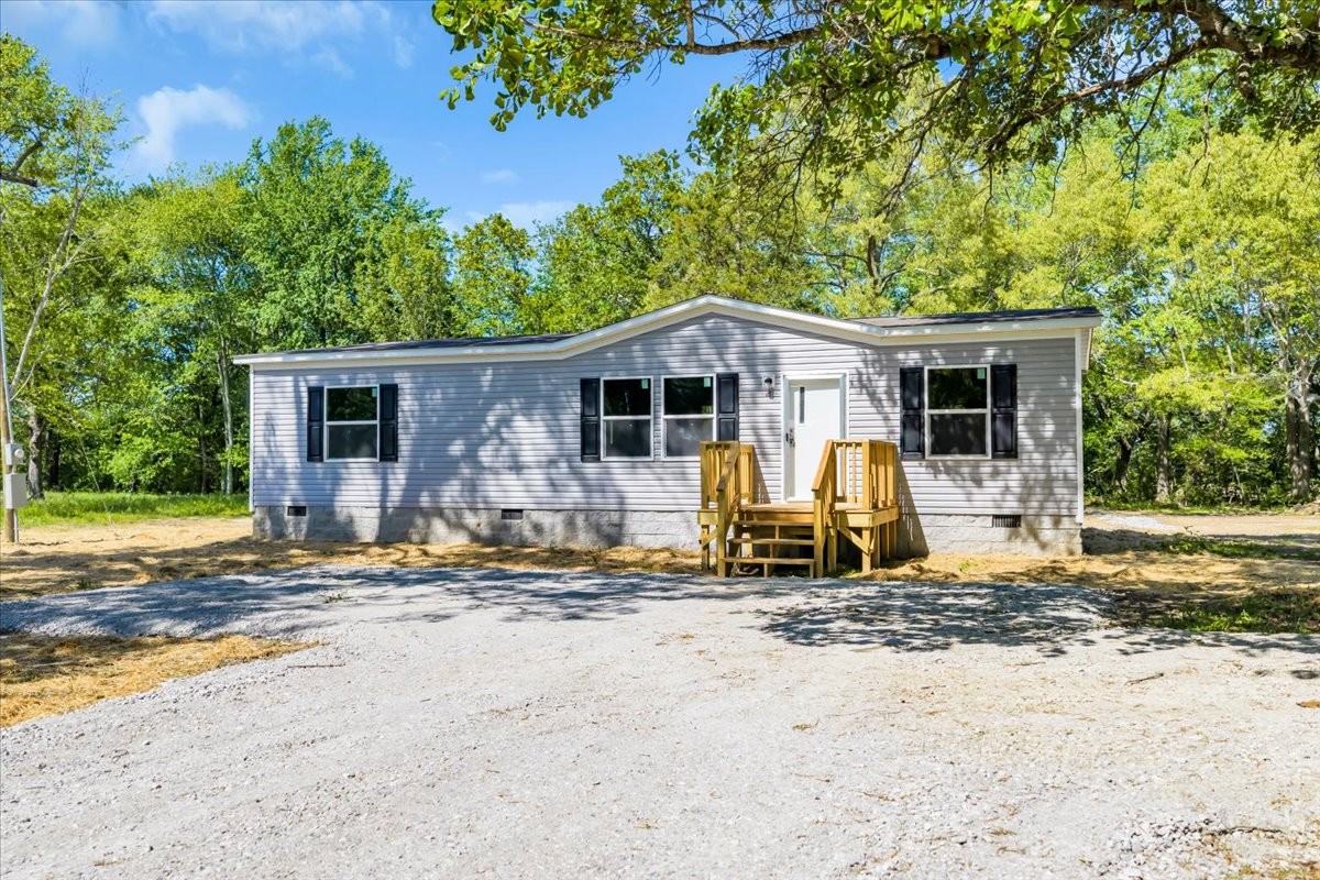 212 Volunteer Avenue