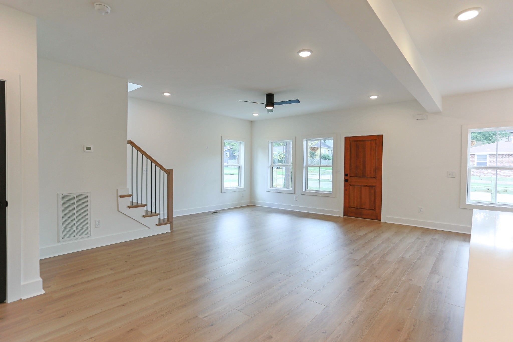 3-bed home for sale in Nashville, TN 37207, 127 Cleveland St 127 Cleveland St, Nashville TN 37207 3-bed home, photo 5 of 29