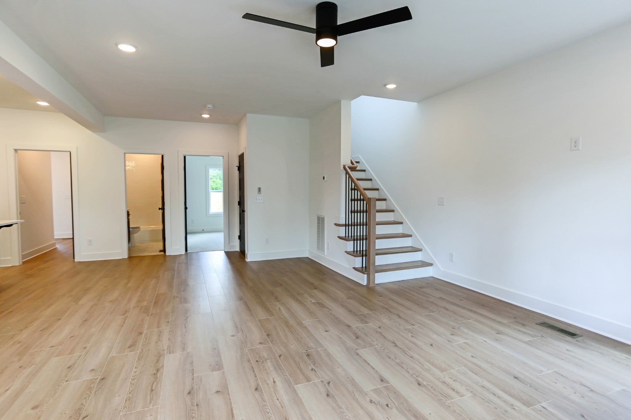 3-bed home for sale in Nashville, TN 37207, 127 Cleveland St 127 Cleveland St, Nashville TN 37207 3-bed home, photo 4 of 29