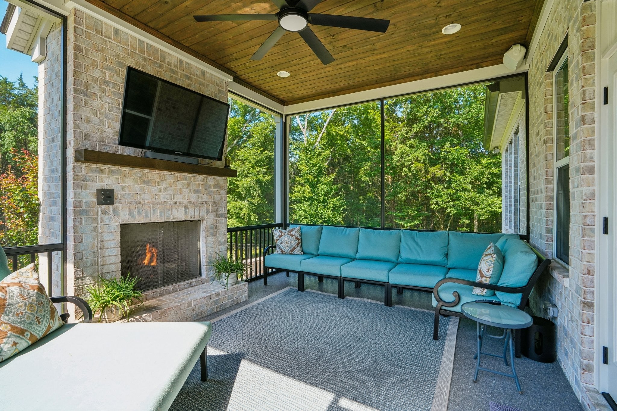 1610 Stewarts Ferry Pike