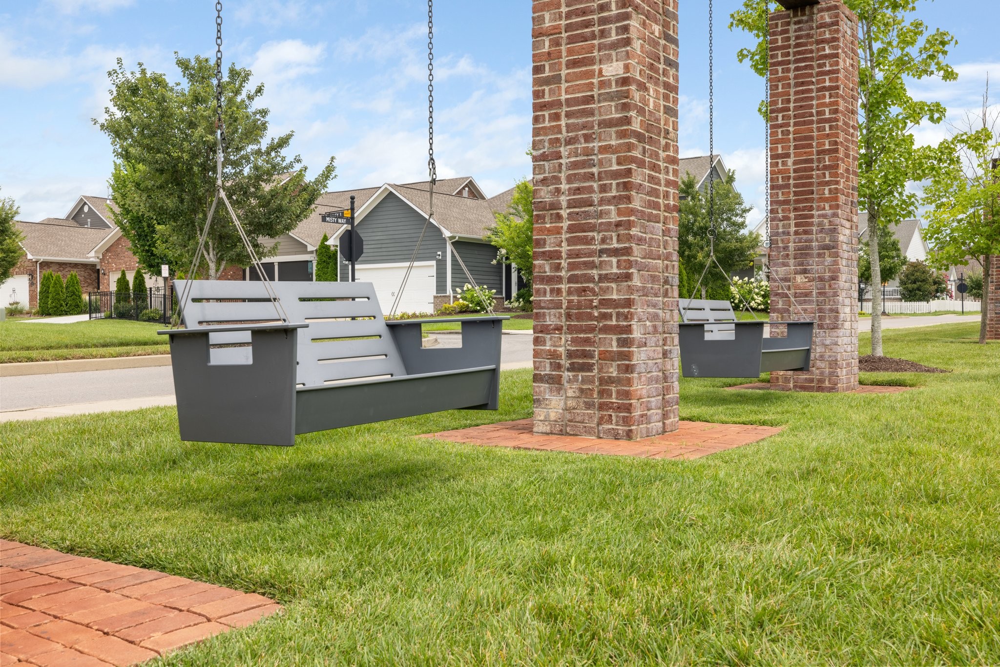 Hendersonville, Tennessee 37075, United States, 4 Bedrooms Bedrooms, ,3 BathroomsBathrooms,Residential,Active,80671