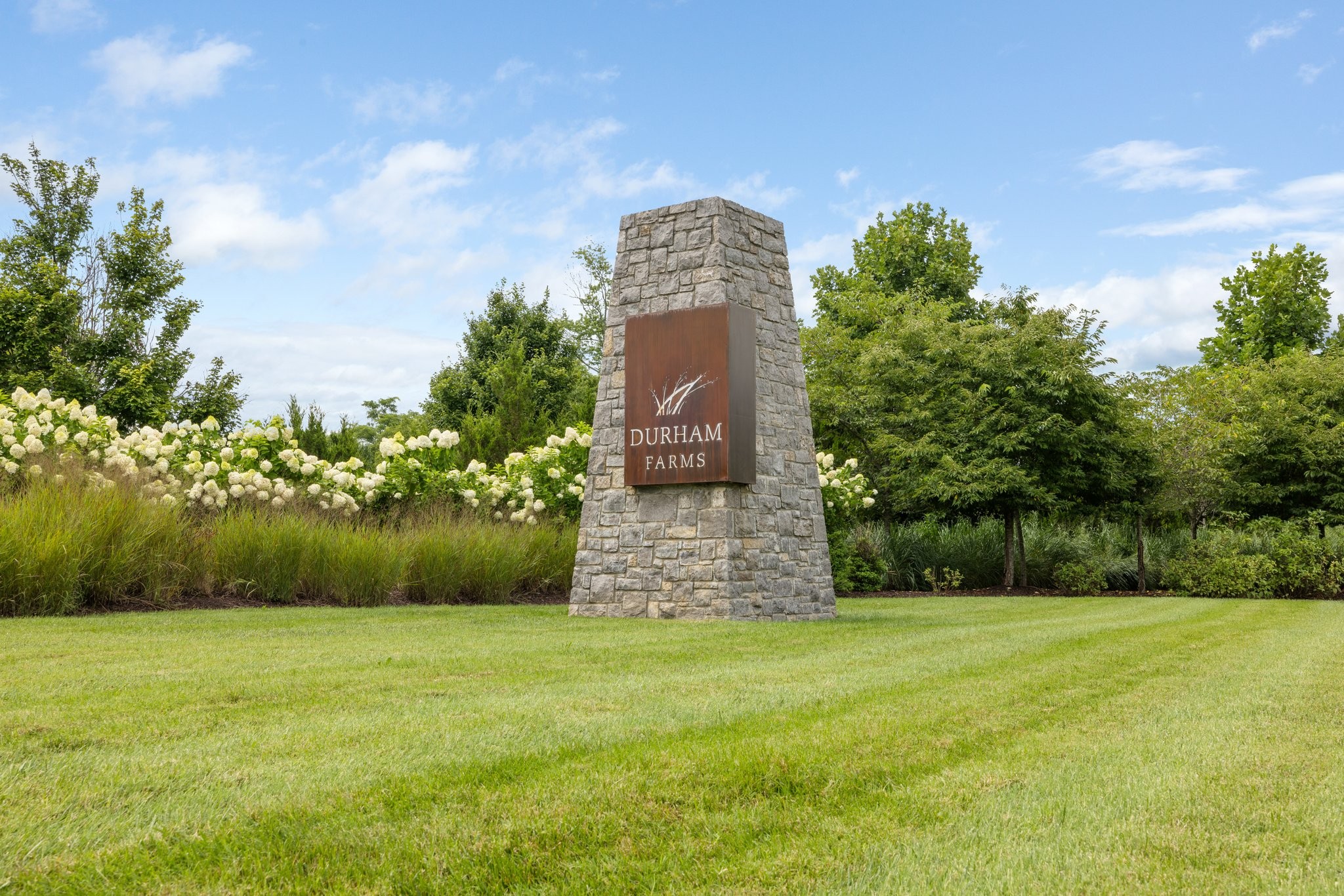 Hendersonville, Tennessee 37075, United States, 4 Bedrooms Bedrooms, ,3 BathroomsBathrooms,Residential,Active,80671