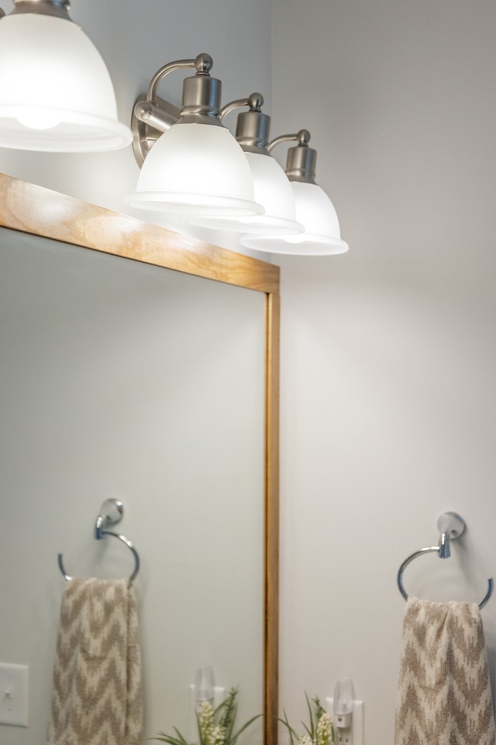 Hendersonville, Tennessee 37075, United States, 4 Bedrooms Bedrooms, ,3 BathroomsBathrooms,Residential,Active,80671