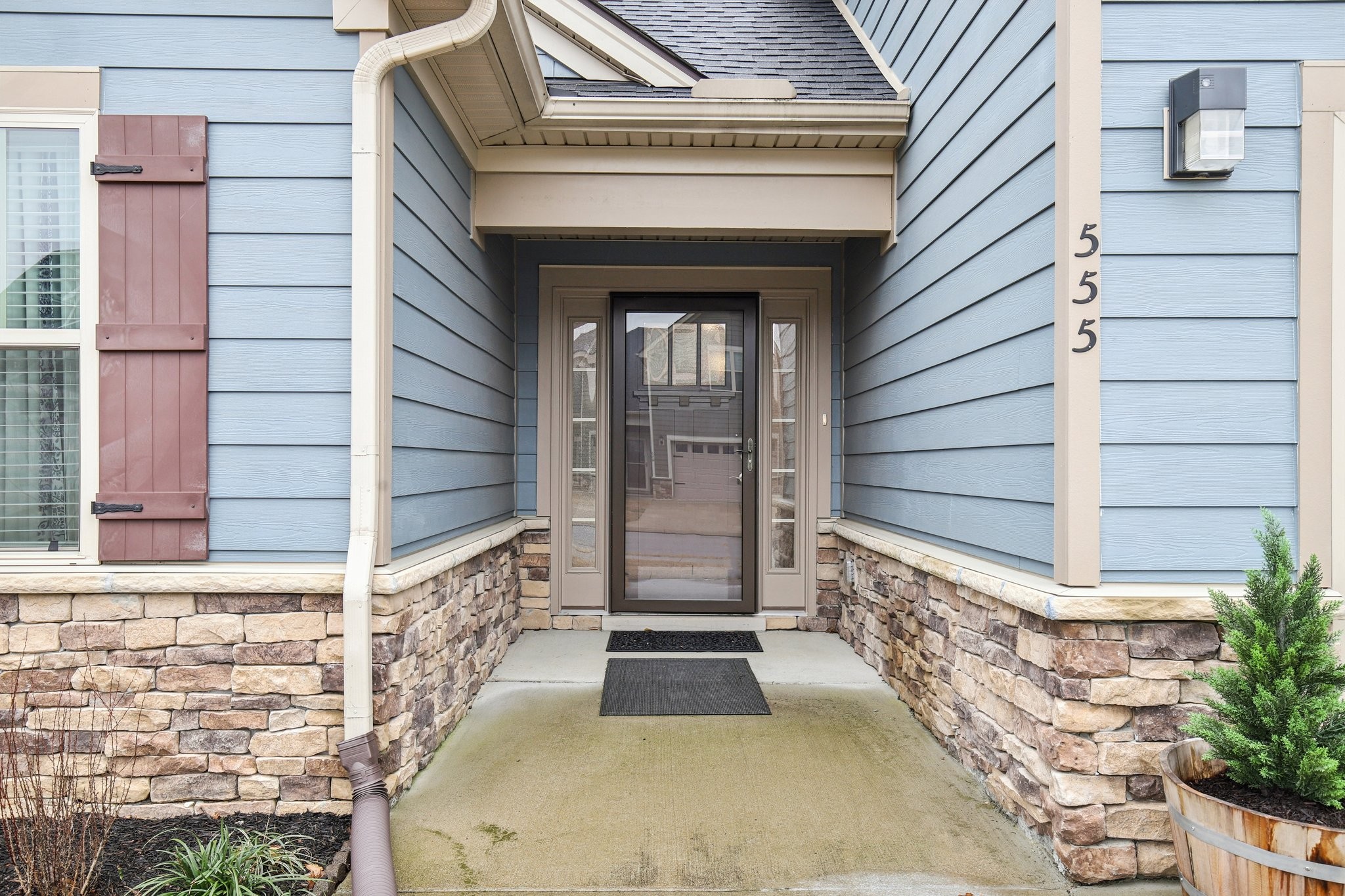 555 High Echelon Cir