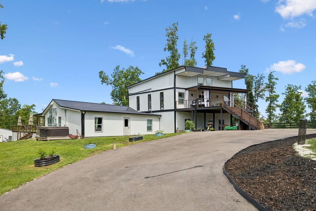332 Southridge Rd