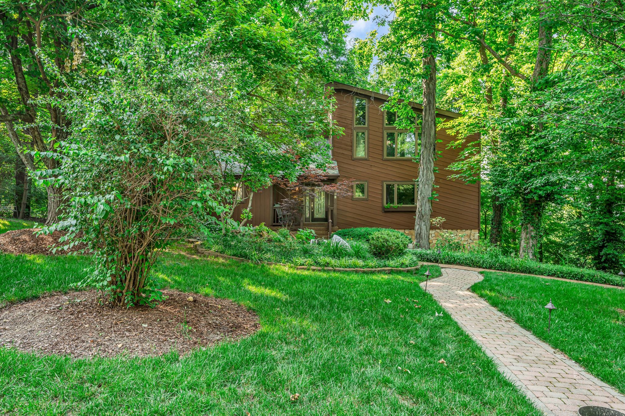 1321 Robert E Lee Ln