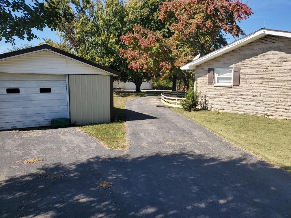 7559 Scottsville Rd