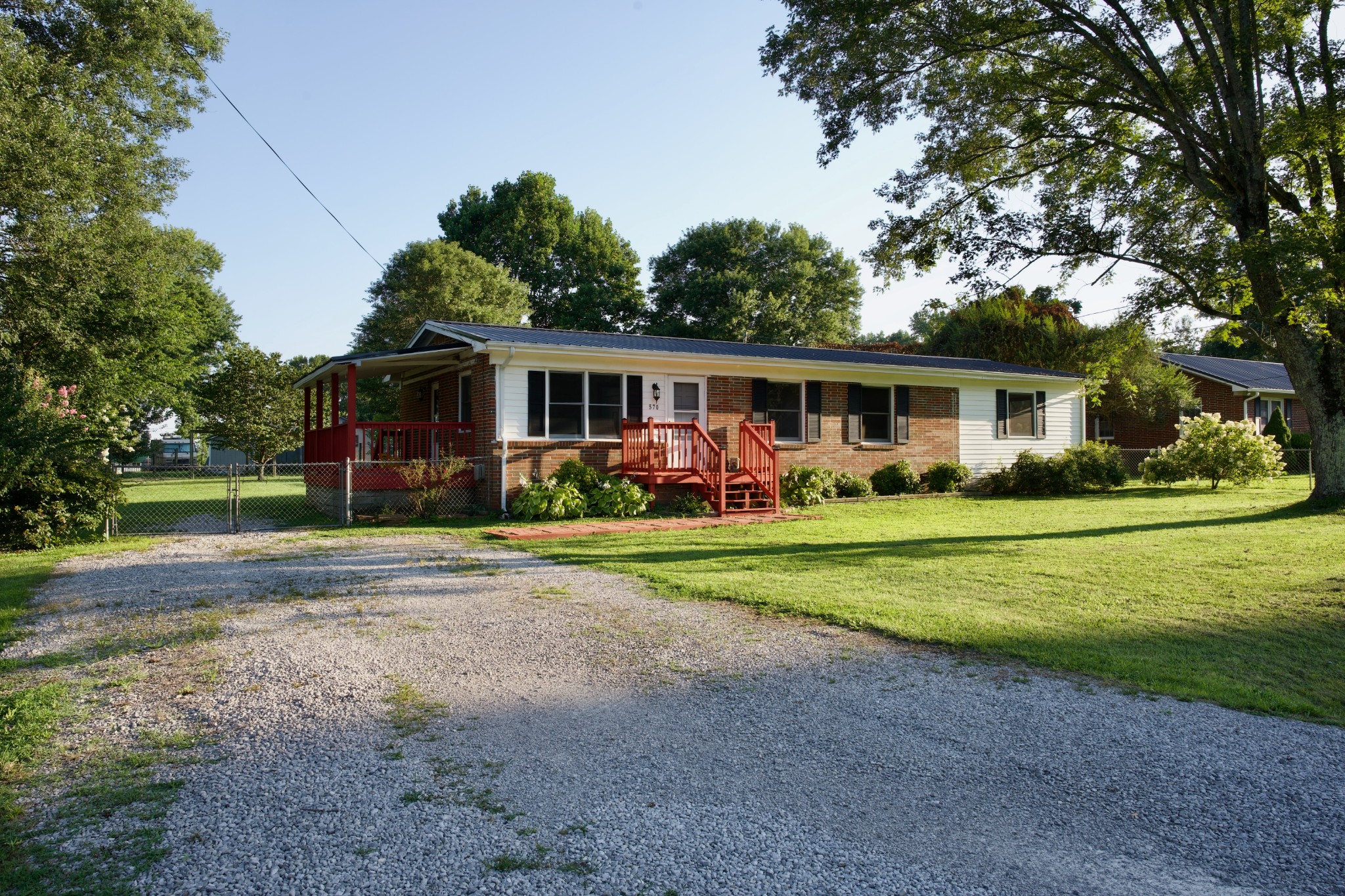 570 Forest Cir