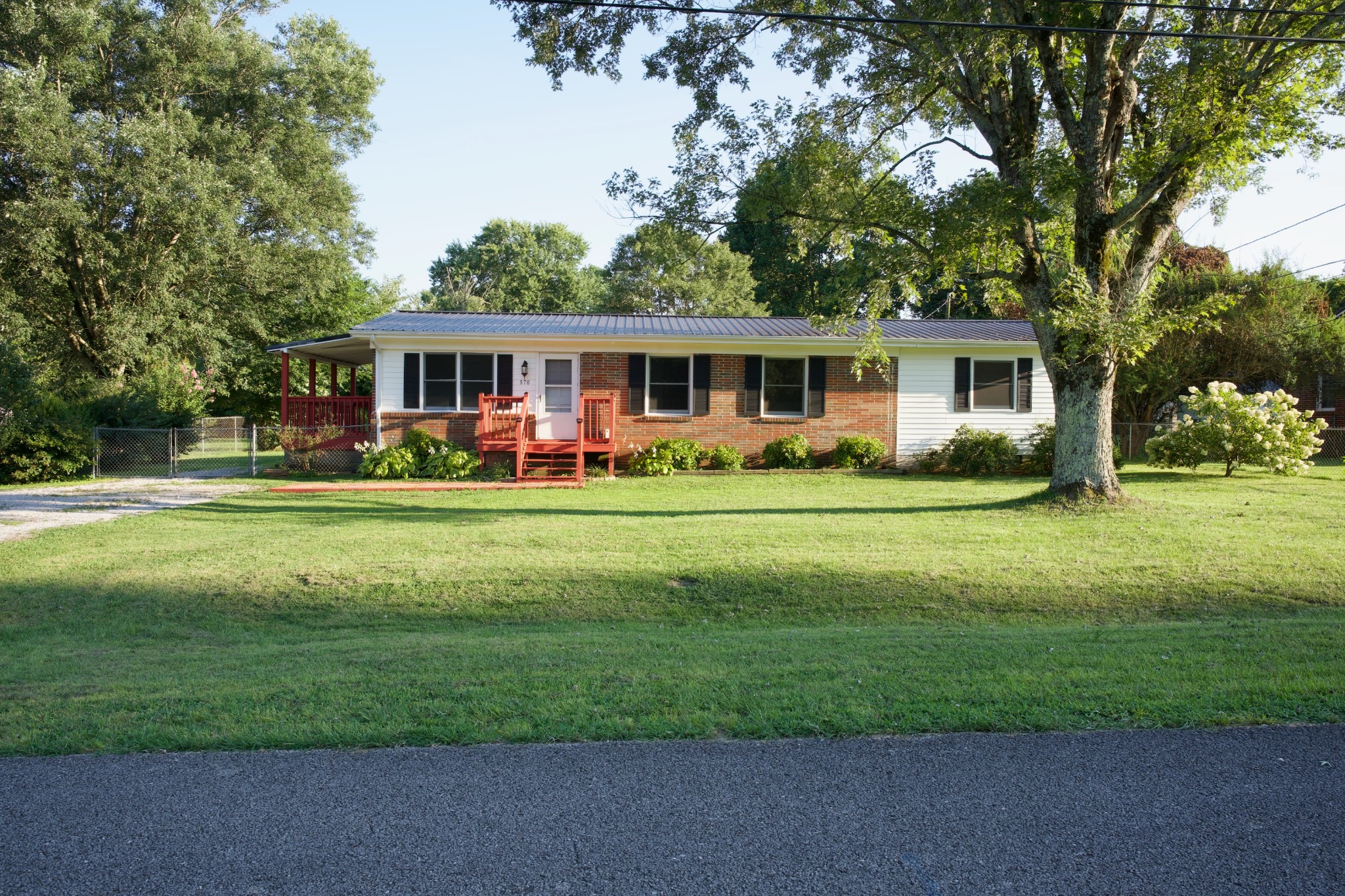 570 Forest Cir