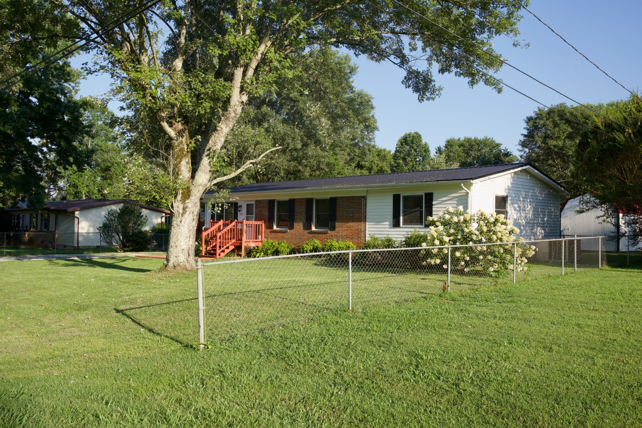 570 Forest Cir