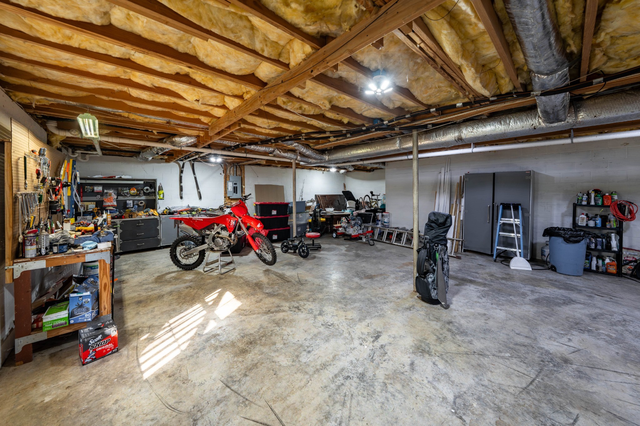 1101 Rustling Oaks Dr