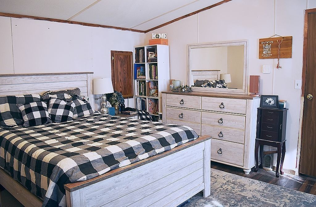 1661 Sassafras Stand Ridge Rd