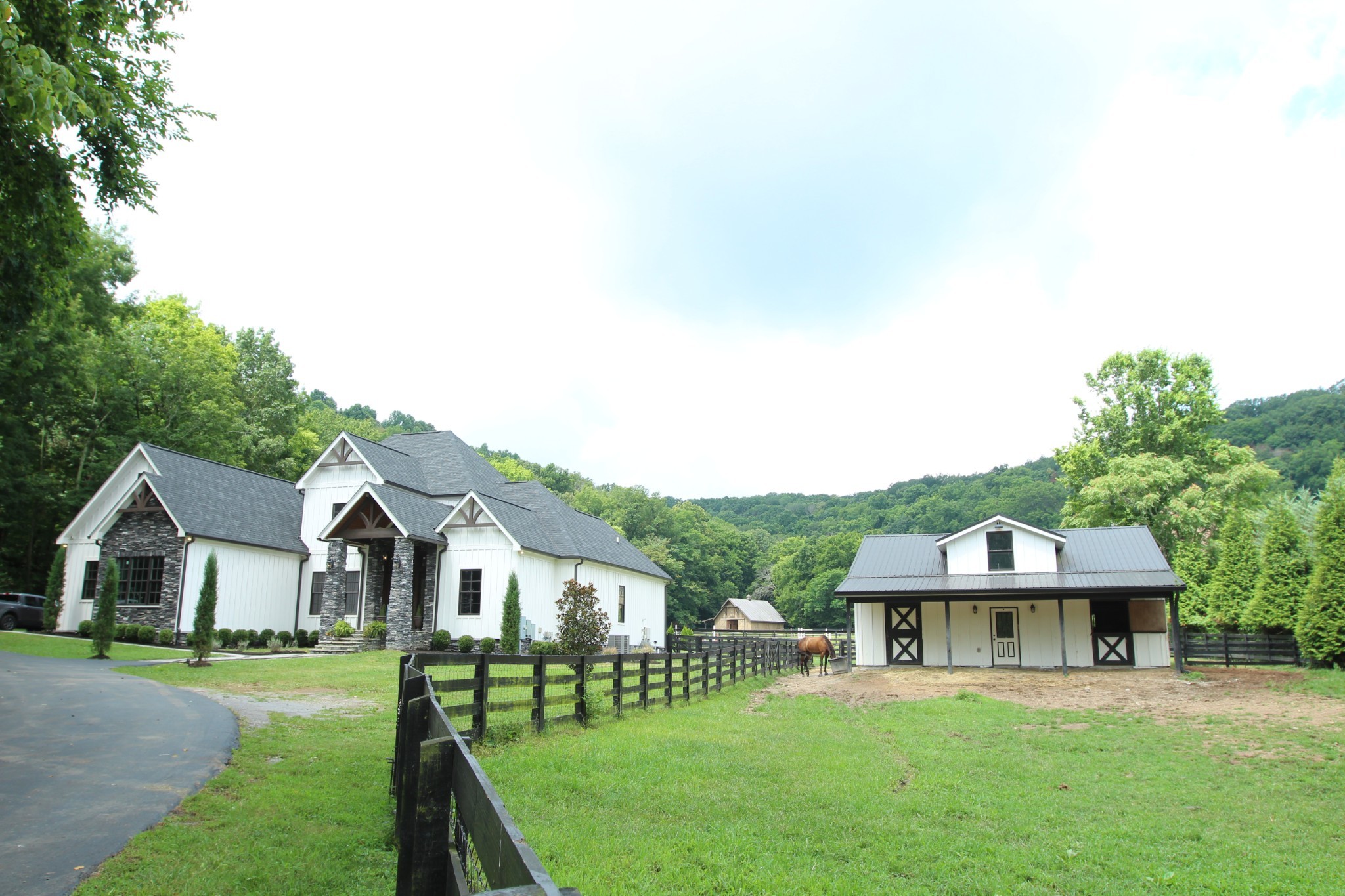 4450 Savage Pointe PVT Dr