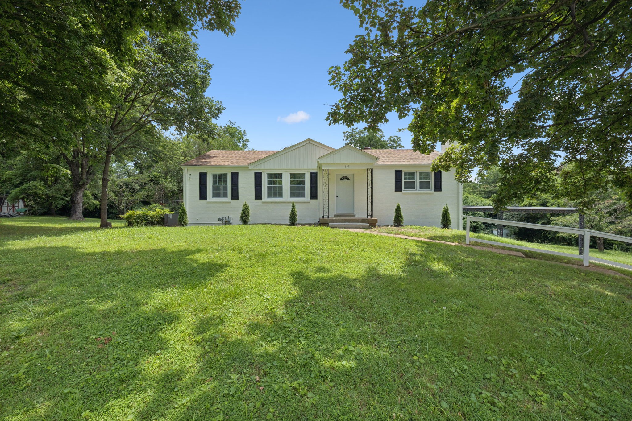 916 Radford Dr